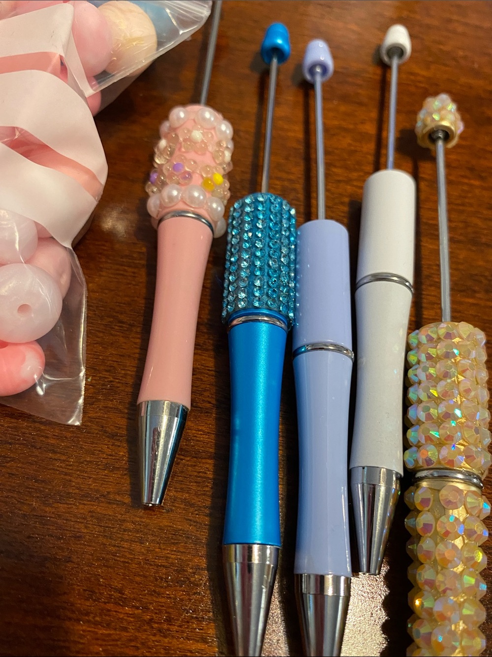 Bundle Bead mix  Hello Kitty color Theme with Strawberry Shortcake Free Pens - Picture 13 of 16